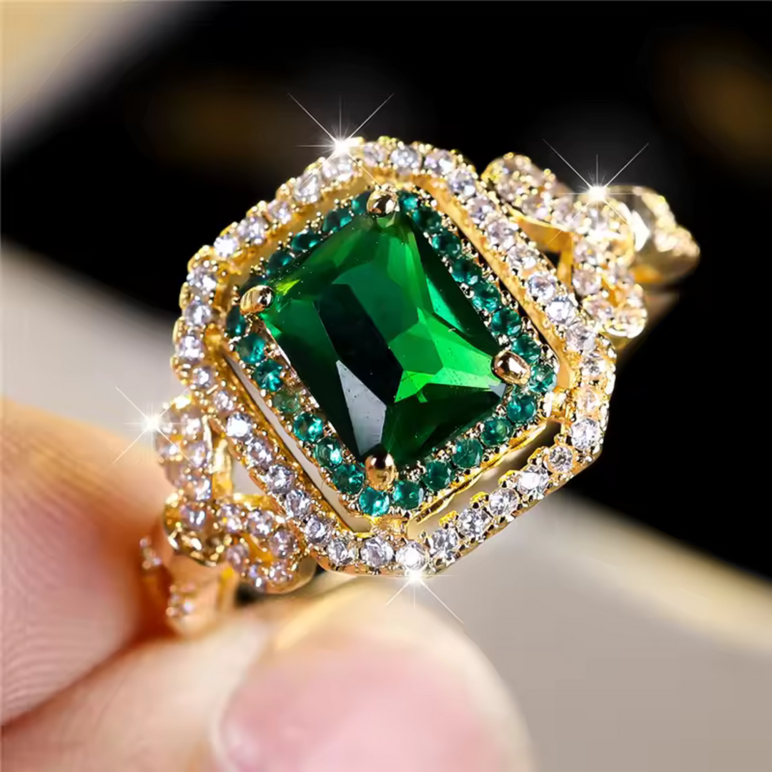 Elegant ring med smaragdsten i guld