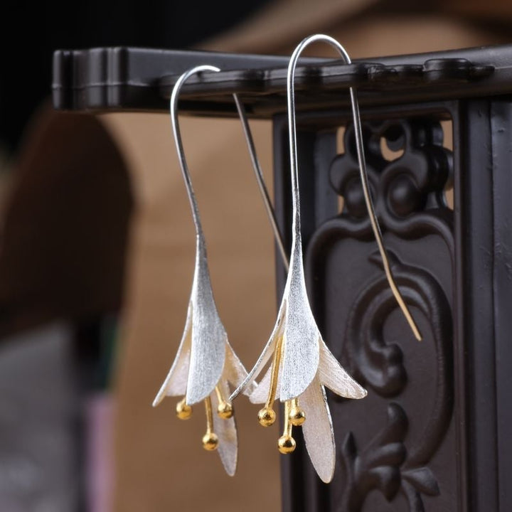 Eleganta Silverblomster Örhängen