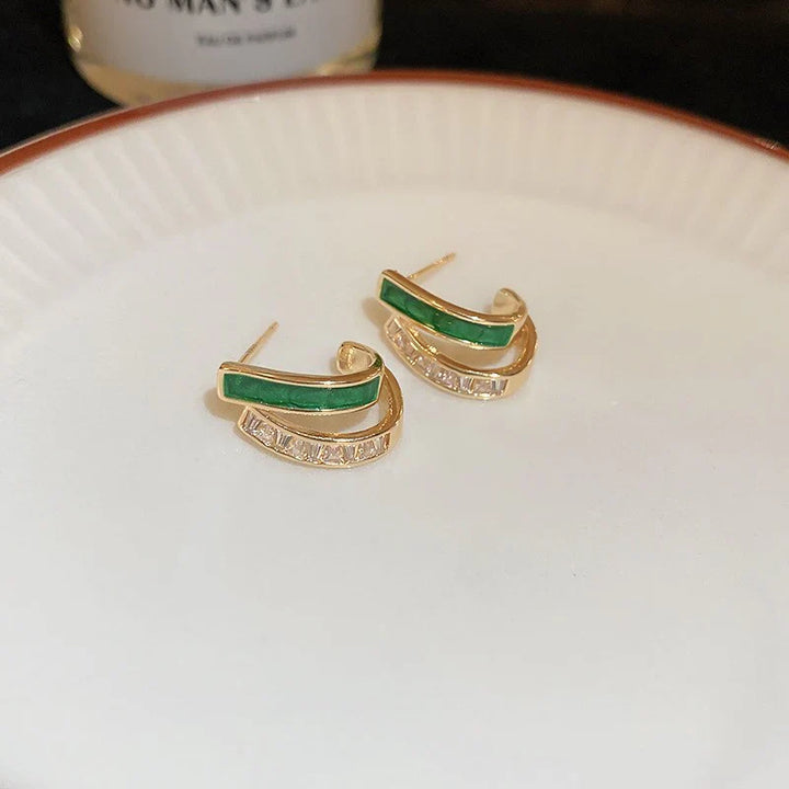 Eleganta örhängen för elegant bruk
