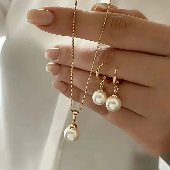 Elegant set med imiterade pärlor