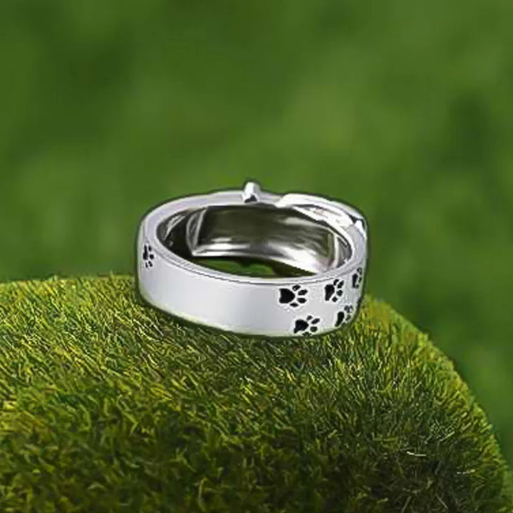 Charmig och elegant hundinspirerad halsbandsring