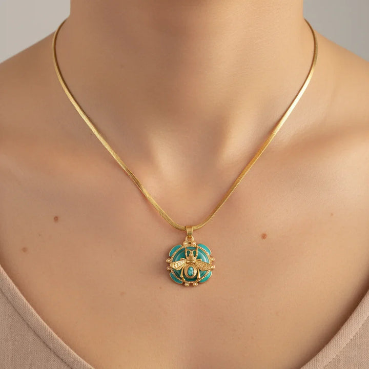 Chic Gold Turquoise Bee Pendant Necklace