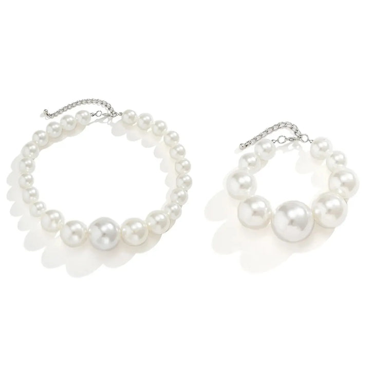 Set med pärlarmband och halsband