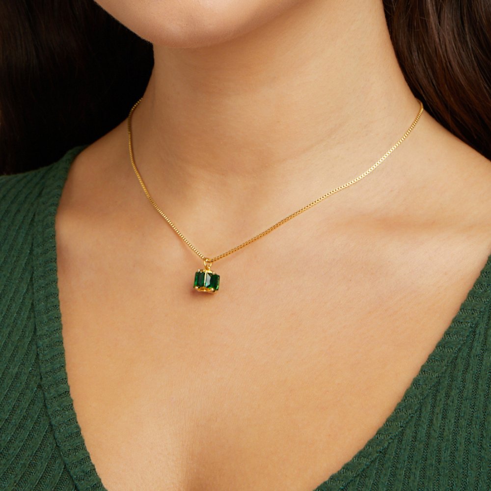 Smaragdkubhalsband