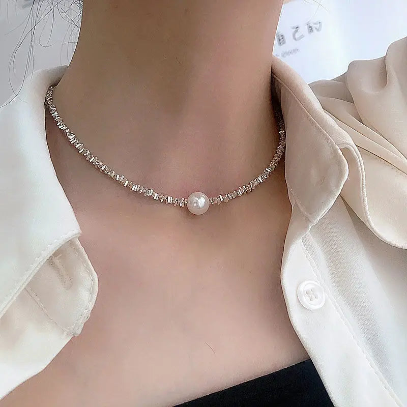 Halsband med vintagepärlor